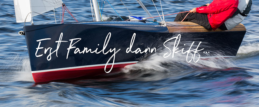 Unser Familyskiff KARU in Gleitfahrt. Eine Gleitjolle im gleiten.